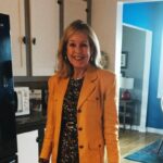 Valorie Smith - Co-host of The Distinguished Entrepreneur Podcast